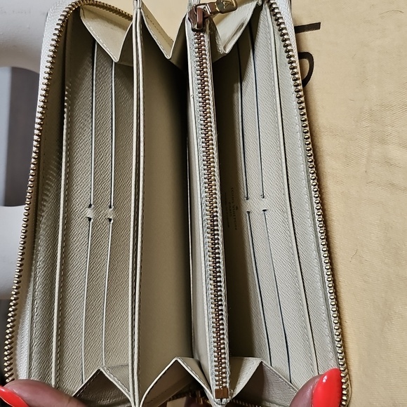 Louis Vuitton DAMIER AZUR ZIP AROUND WALLET - Picture 11 of 11